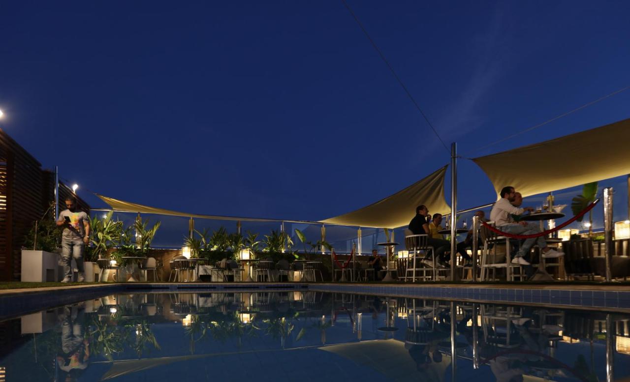 安法宫酒店 卡萨布兰卡 外观 照片 The Sky Bar at the Hotel